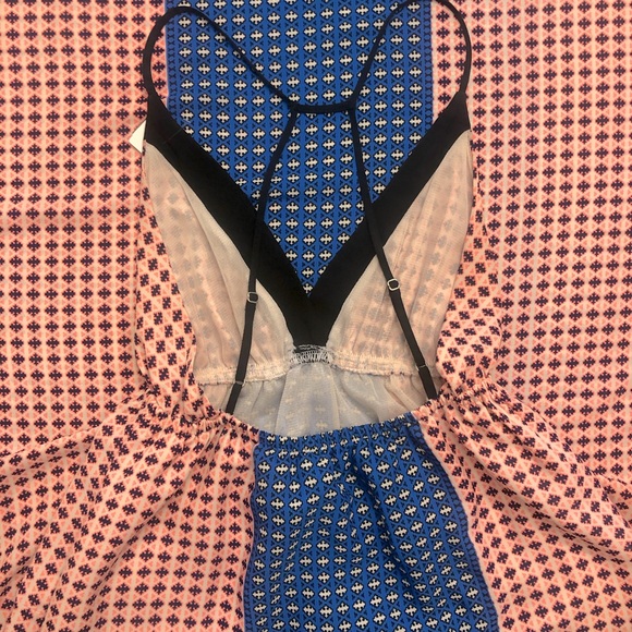 Lush- Bright & Sexy Backless Maxi Dress SZ Small - Picture 5 of 10